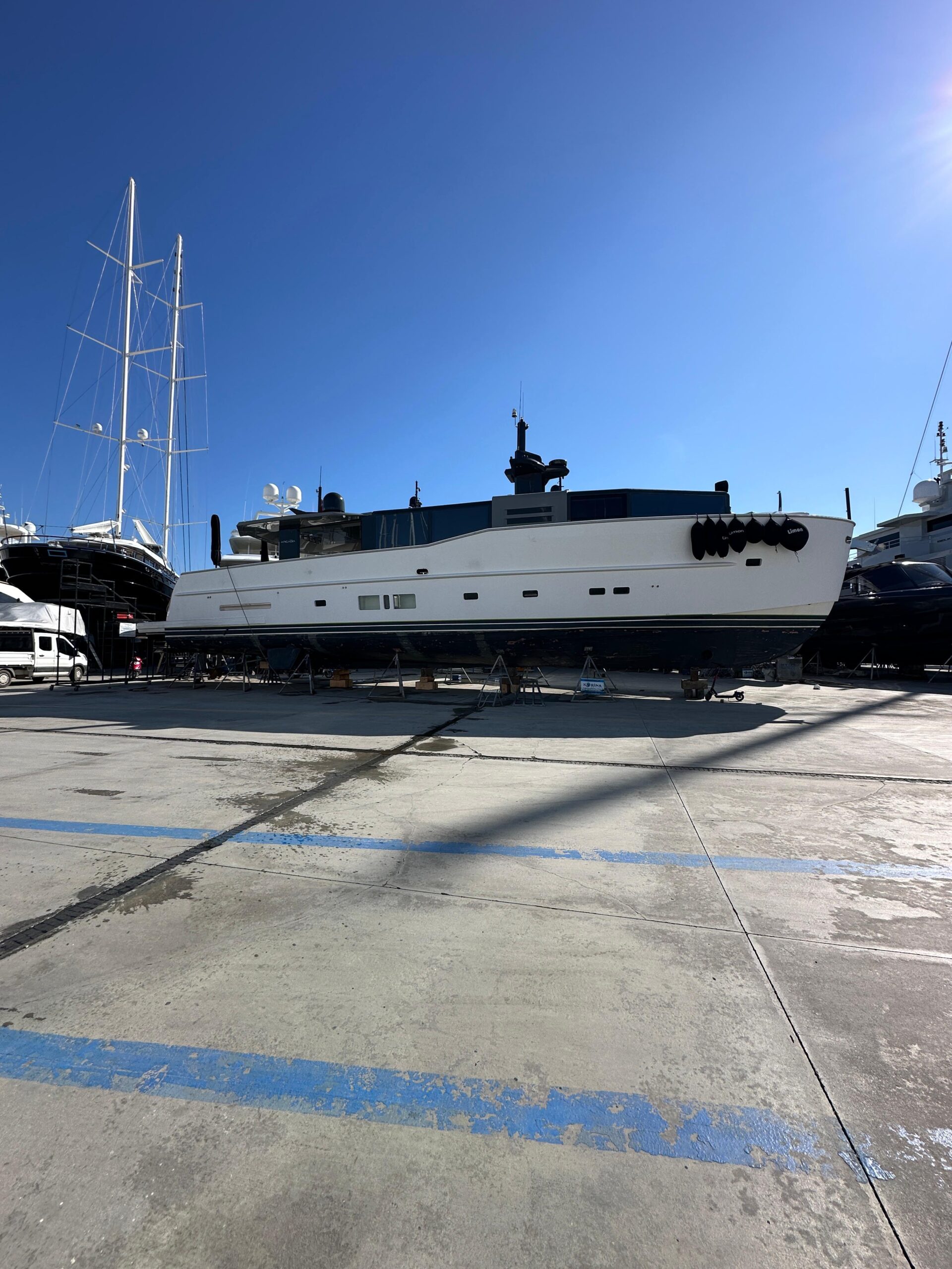 M/Y LIMON